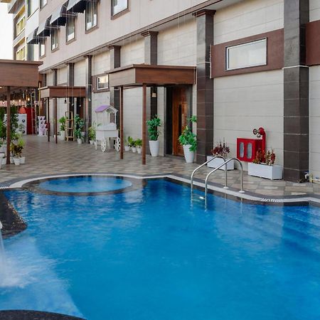 Hotel Vasdaa Grand Dehradun Exterior photo