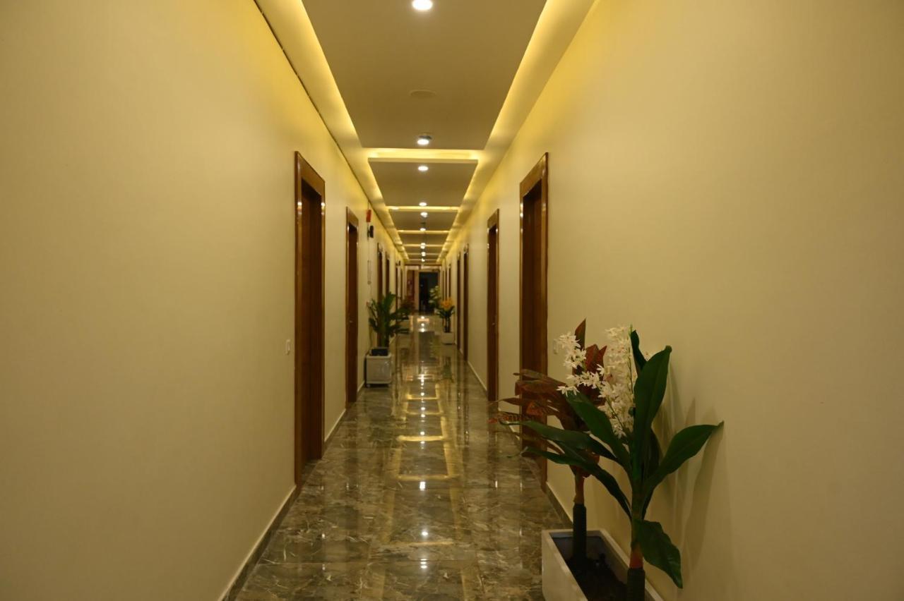 Hotel Vasdaa Grand Dehradun Exterior photo