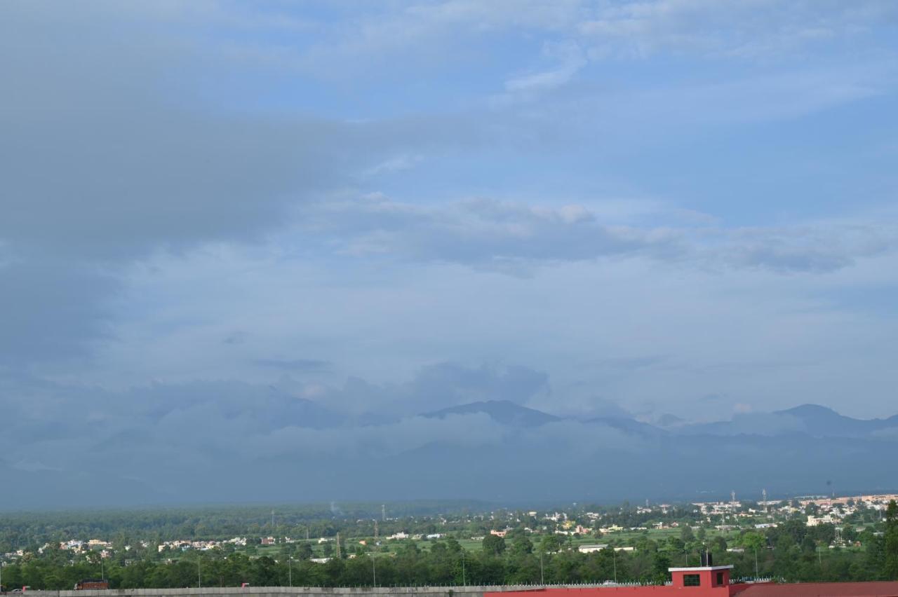 Hotel Vasdaa Grand Dehradun Exterior photo