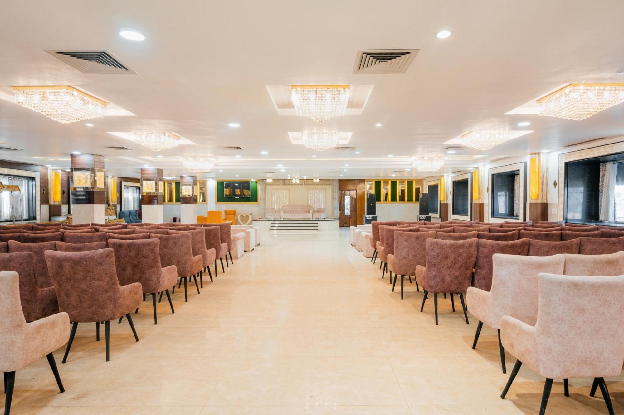 Hotel Vasdaa Grand Dehradun Exterior photo